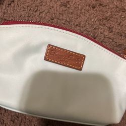 Dooney And Bourke Wallet 