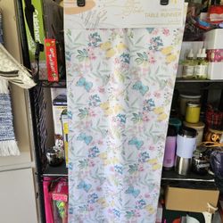 Spring Table Runner. New