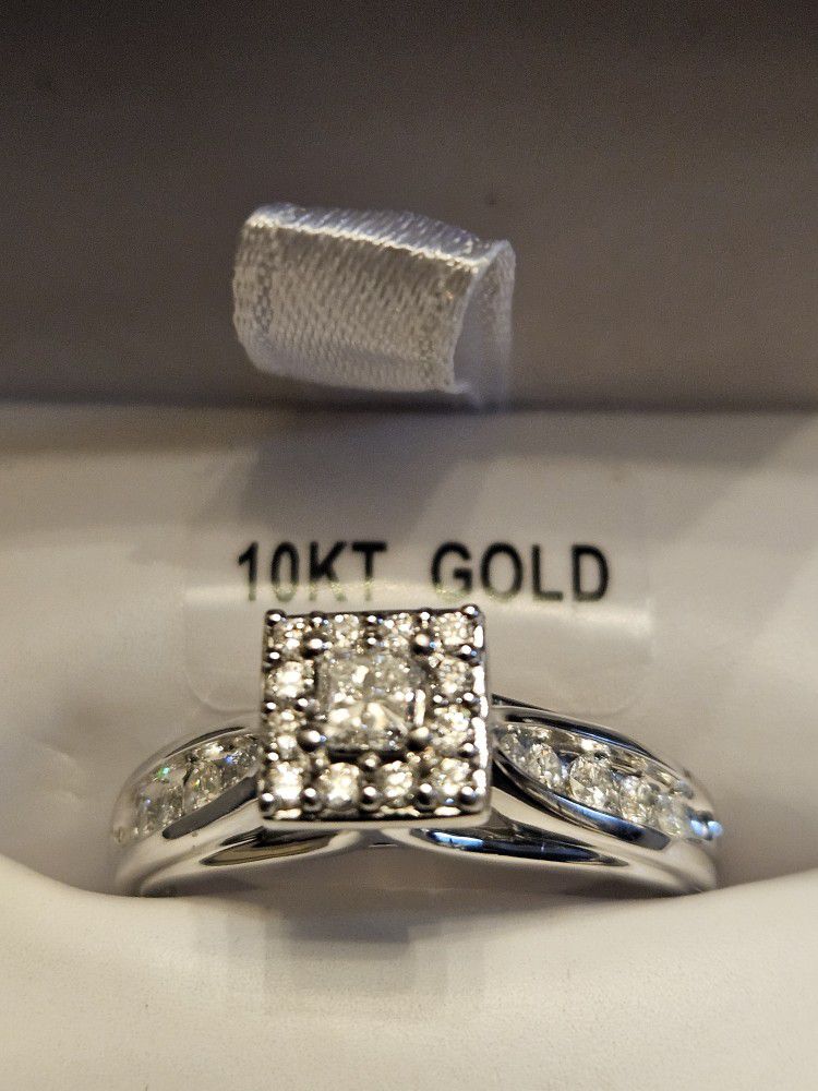 Natural Diamond Engagement Ring 