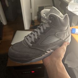 Wolf Grey 5s 8.5/9.5 (Negotiable)