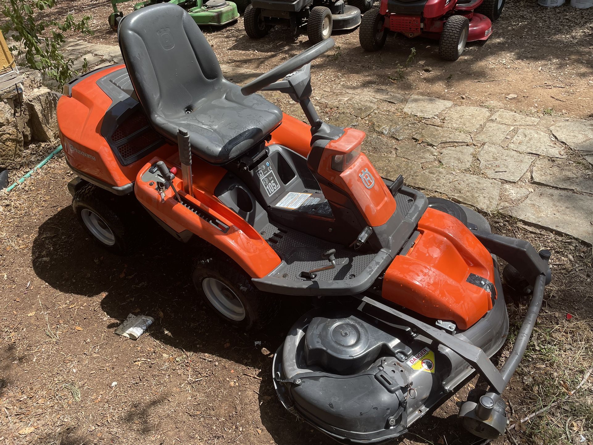 2014 Husqvarna R322T 44” Front Mounted Deck AWD Riding Lawn Mower 22hp Low Hours