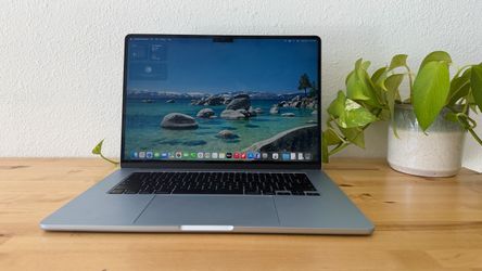 Like New M5 MacBook Air 15” 10C CPU / 10C GPU - 1TB / 16GB -Sky Blue