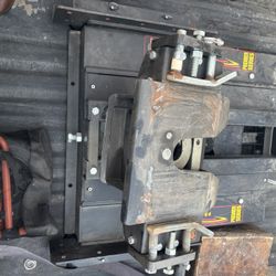 Demco Sliding Fifth Wheel Hitch 