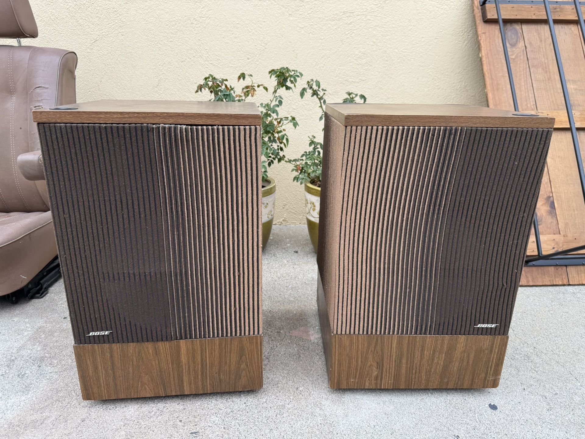 Pair of Vintage (1980's) Bose Speakers