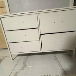 Dresser 5 Drawers 