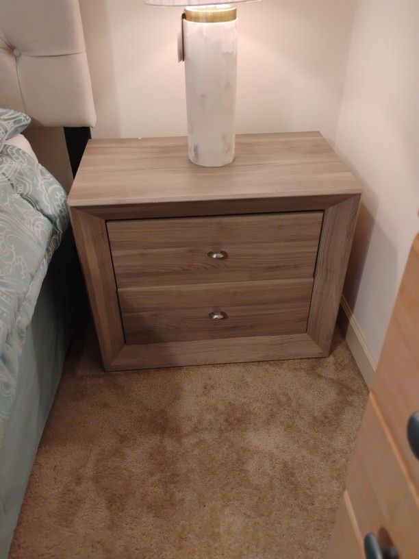 Nightstand 