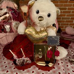 Victoria’s Secret Valentine Gift Basket