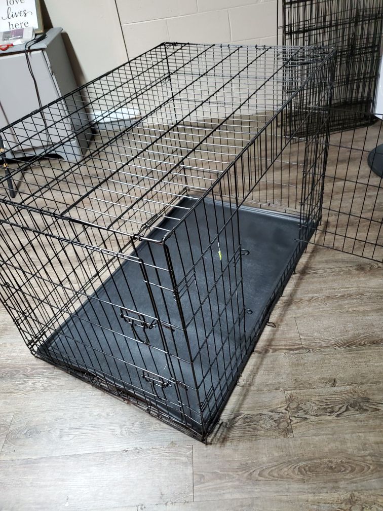 XL dog kennel