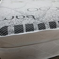 $200 Queen Pillow Top Mattress Only Brand New Free Delivery Same Day 