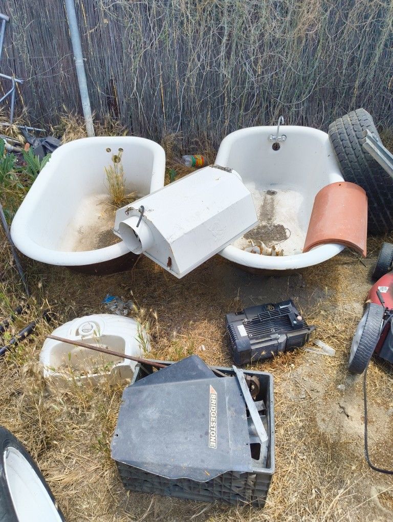 Antique Claw Ball Bathtubs