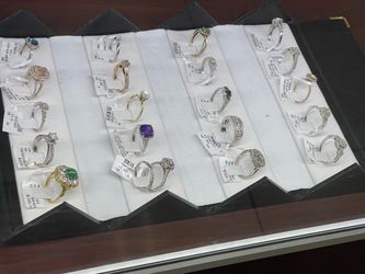Lot of Fine Jewelry Rings with Gemstones