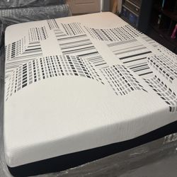 Queen Size Mattress And Box Spring 