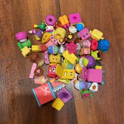 Shopkins plus Shopkin Bracket and 3 baby dolls