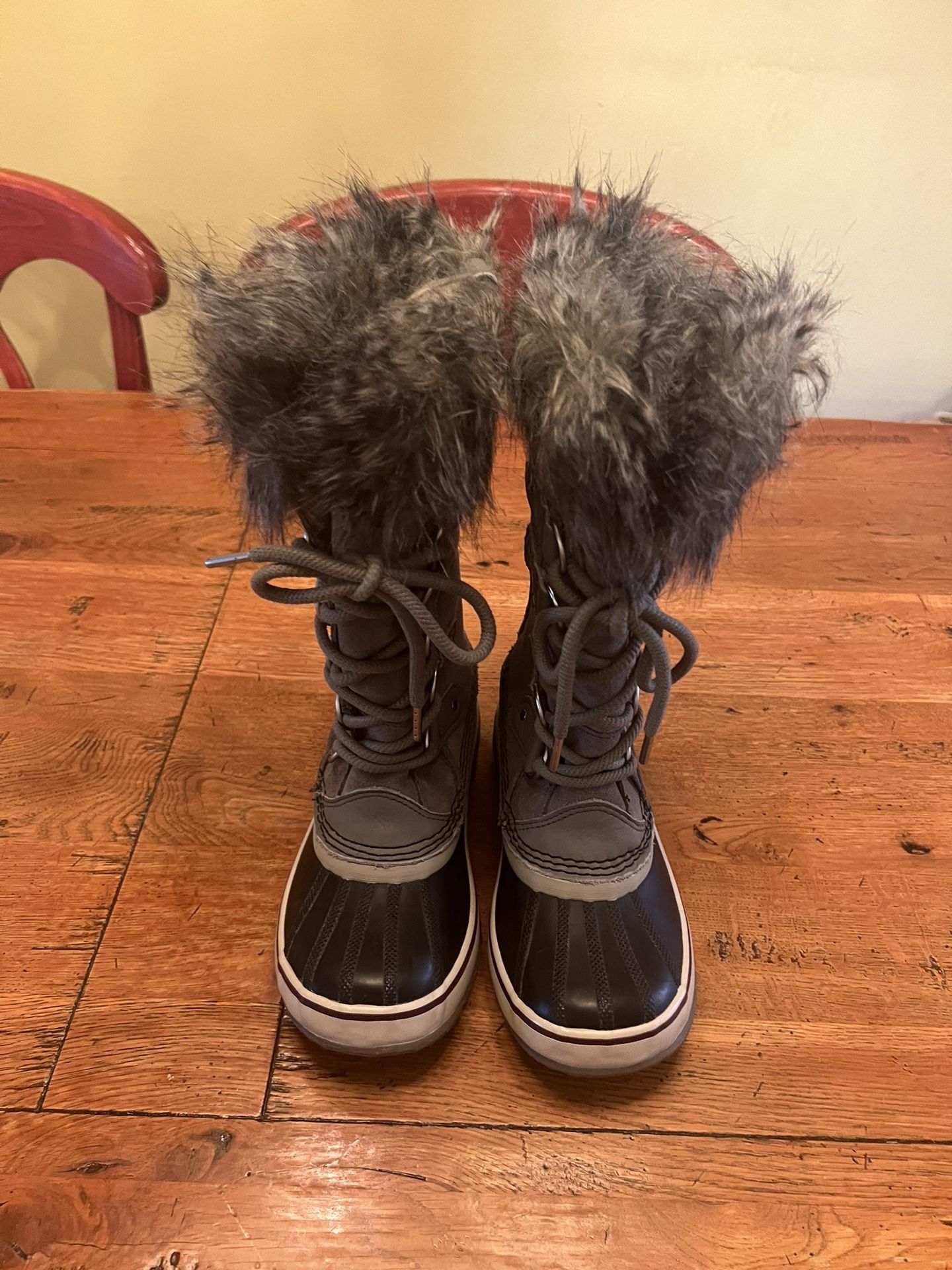 Women’s Sorel Tall Fur Lined Boots Size 5.5 Like New