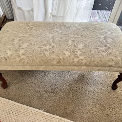 Wooden bench for sale in Miramar