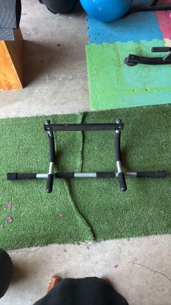 Pull up bar