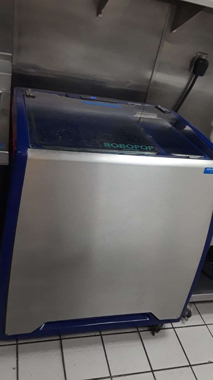 Robopop Popsicle (Paleta) Maker 3 moldes making 26 popsicles each