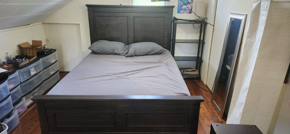 Queen Bed