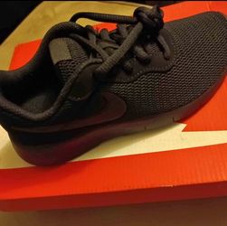 Nike Shoes 1y Brand New