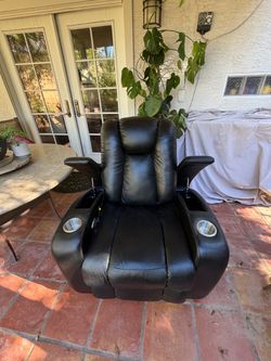 Abbyson Black Leather Theater-style Power Recliner with Cup Holders