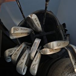 Hogan Gold Club Set With Bag