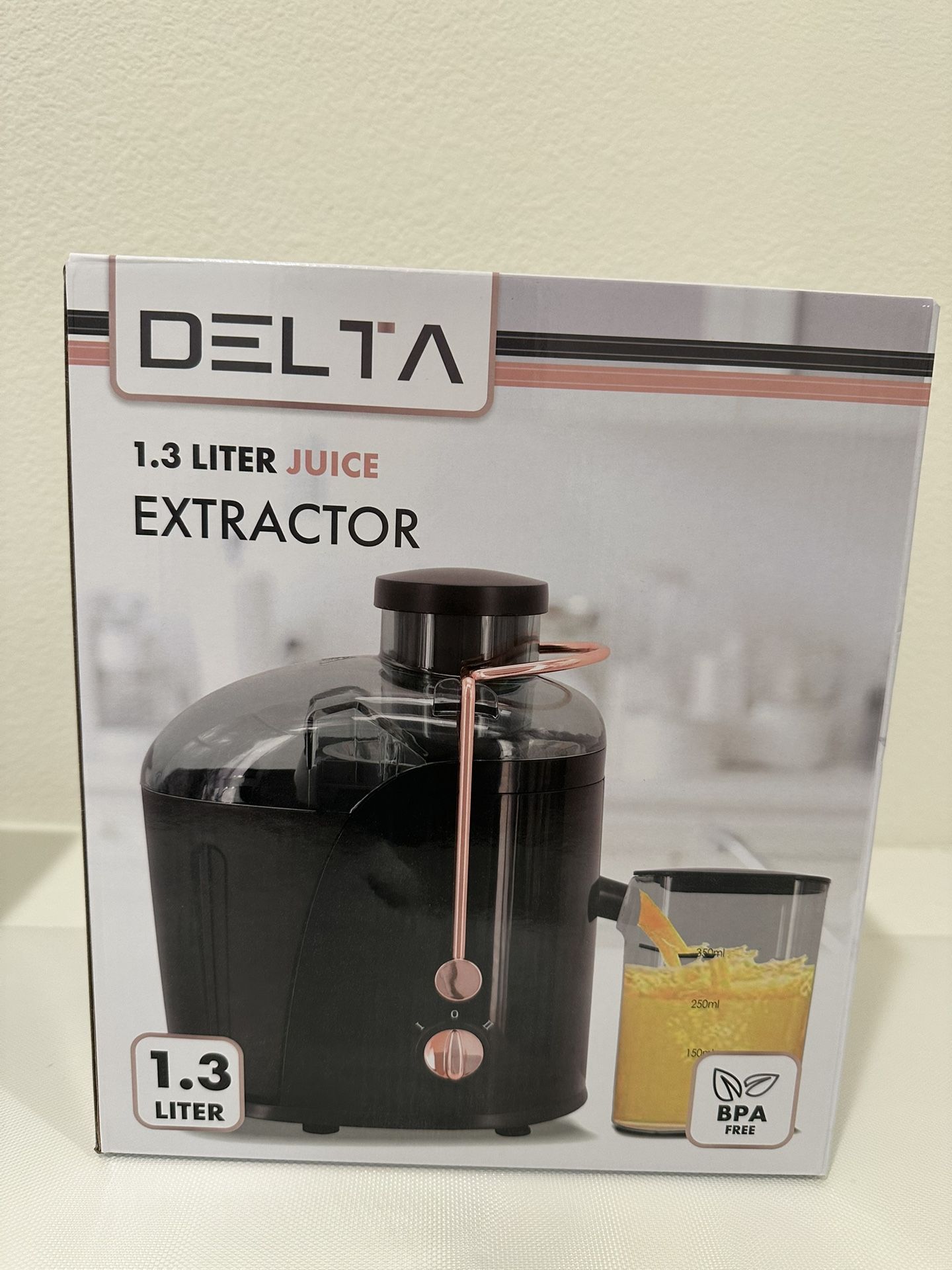 Delta 1.3 Liter Juice Extractor Brand New 