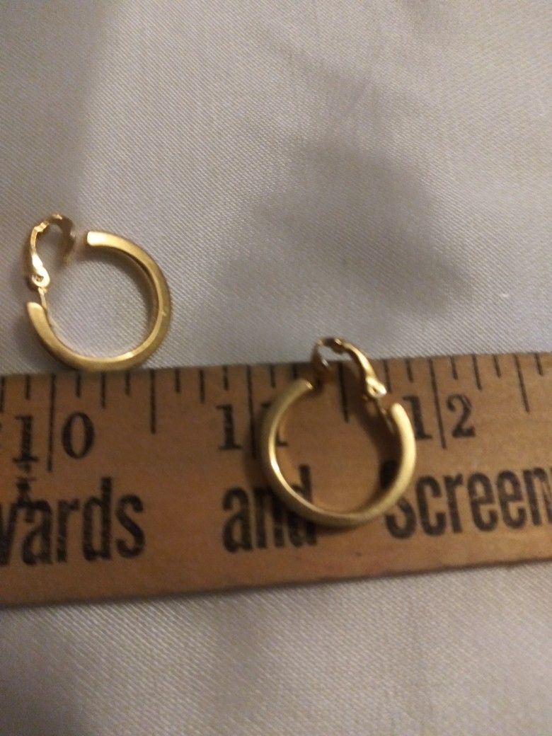 Accents Hallmark Gold Tone Hoops Clip Earrings