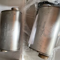 Mid Mufflers For A '21 Scat Pack Charger 
