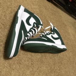 Nike Dunk Shoes Adult Size13  High George Green White Swoosh 2012 317982-119
