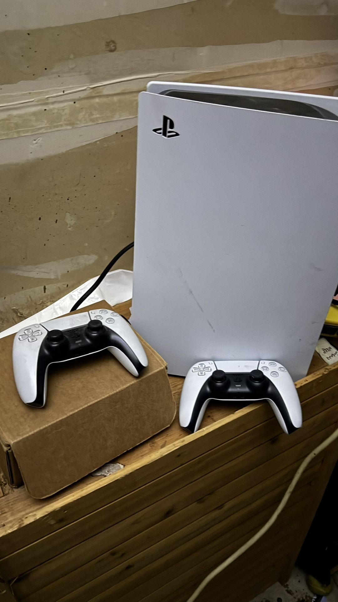 PS5  Disc 2 Controllers 1 Or 2 Games FIFA 