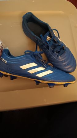 Soccer cleats