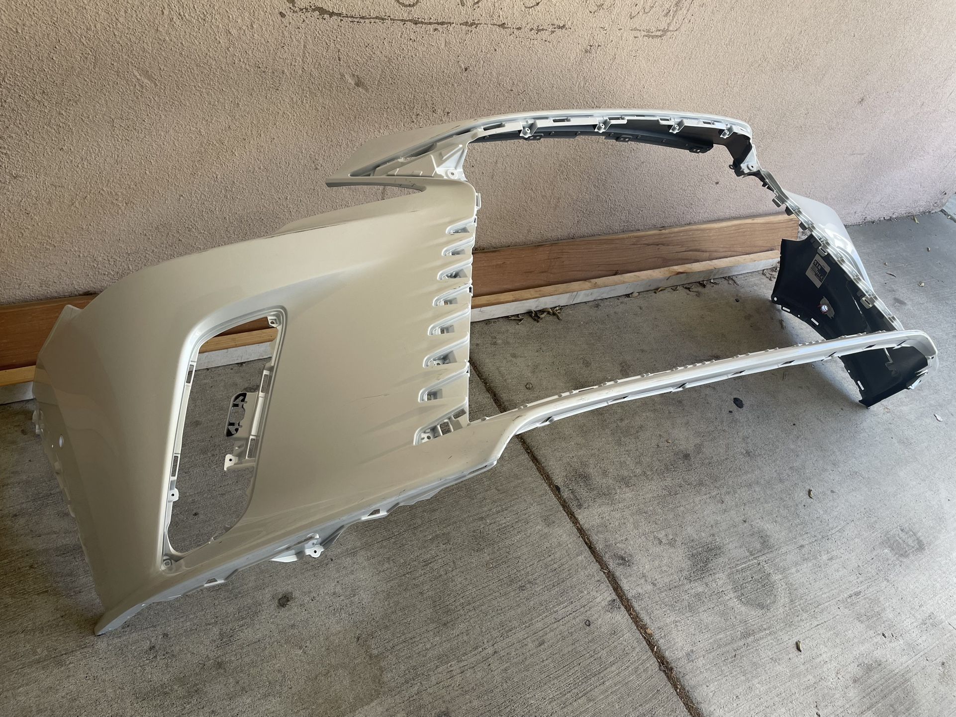 2024 Lexus Rx350 Bumper Used Oem 