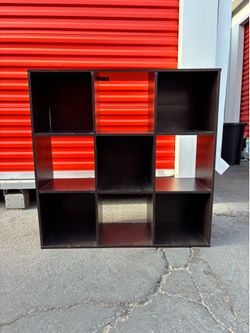 9-cube Storage Shelf