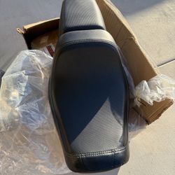Harley Davidson Dyna Fat Bob Seat
