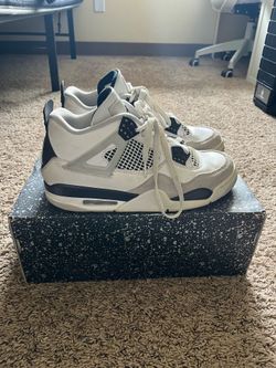 Nike Air Jordan 4 Retro Military Black