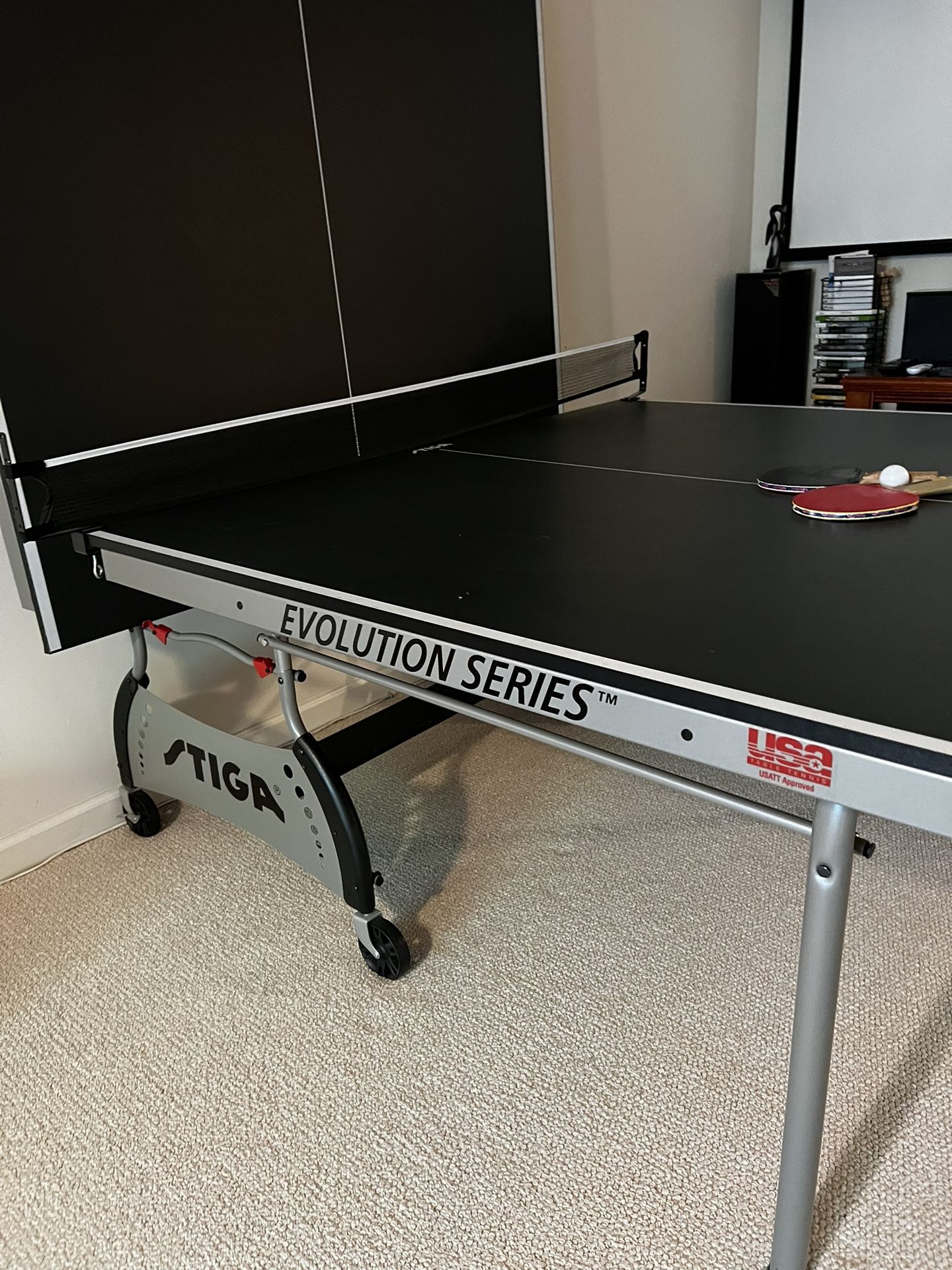 Stiga Ping pong Table Like New 