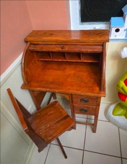 Children's Wooden Roll Top Desk with Chair