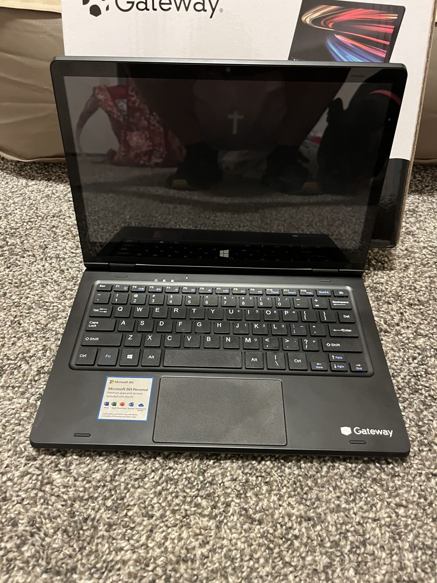11.6 2-in-1 Gateway convertible Laptop