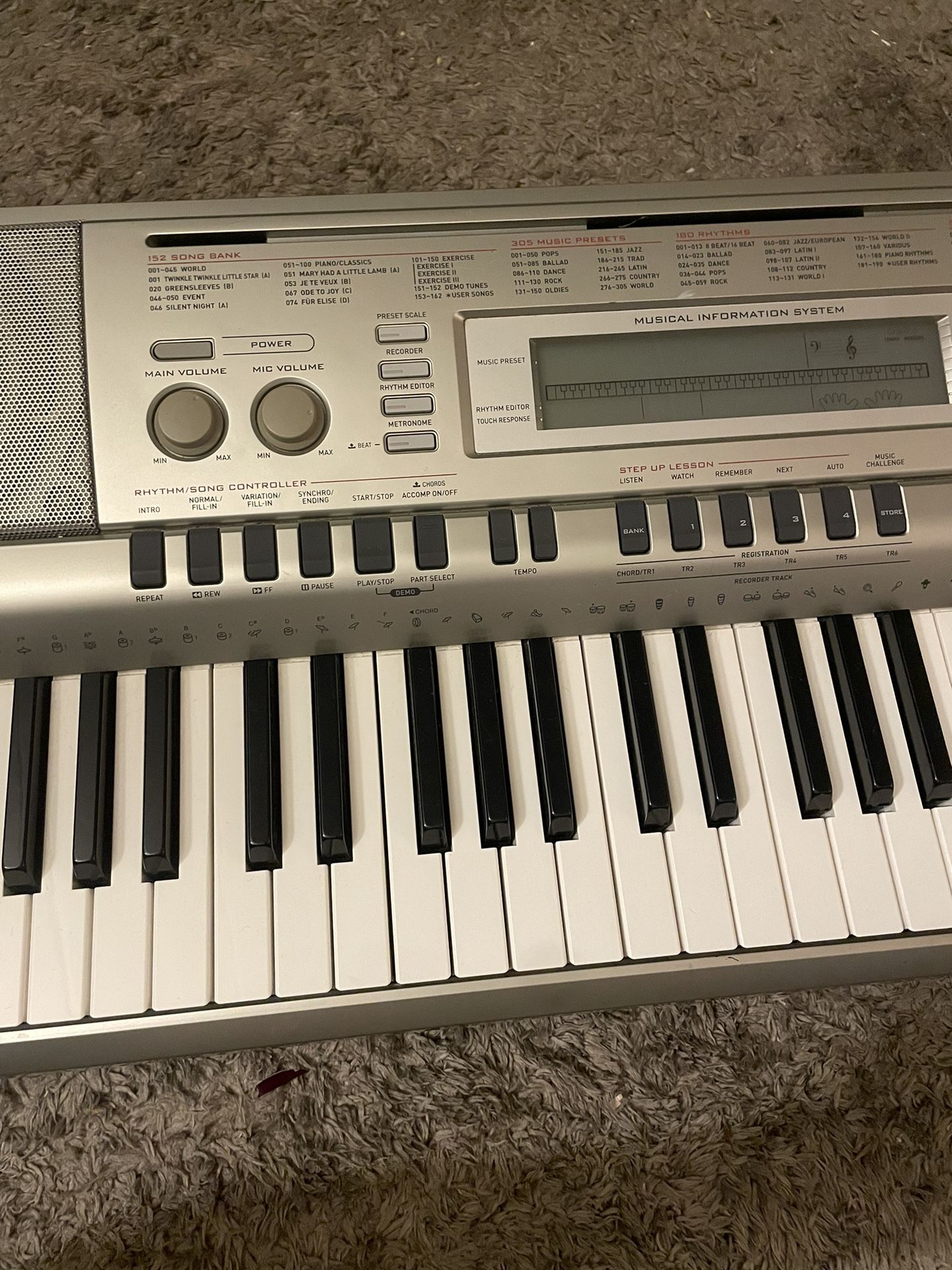 Casio WK-200 Keyboard