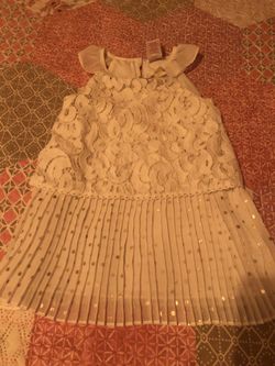 Toddler dresses size 24 m and 3-4