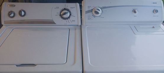 White Whirlpool Washer and Electric Dryer Set