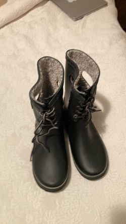 Black Lace-Up Winter Boots with Knit Lining