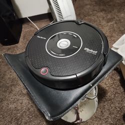 Robot ROOMBA