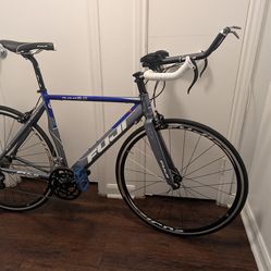 Fuji Aloha 2.0 Triathlon roadbike 52cm