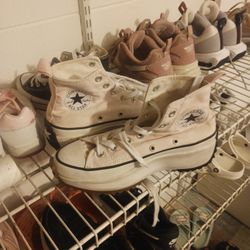 Converse. Sneakers. Womens