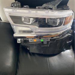 2022 Dodge Ram 1500  Headlight LH Side 