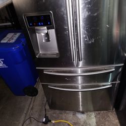 Samsung Side By Side Refrigerator 