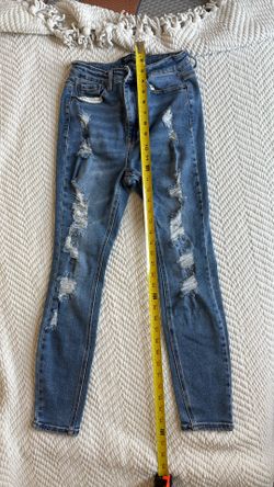 Stylish Ripped Skinny Jeans