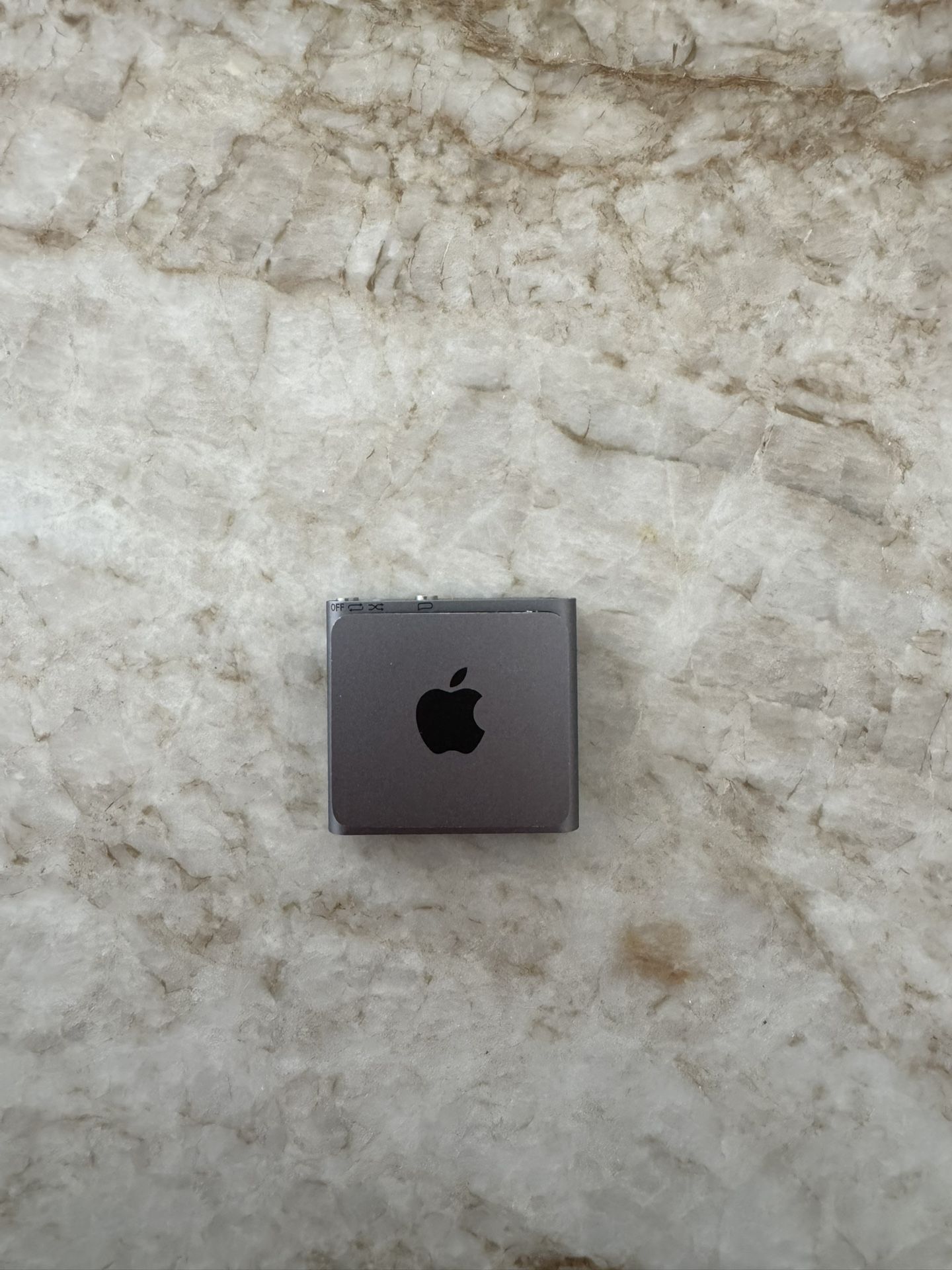 iPod Shuffle 2GB