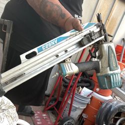 Makita nail Gun 